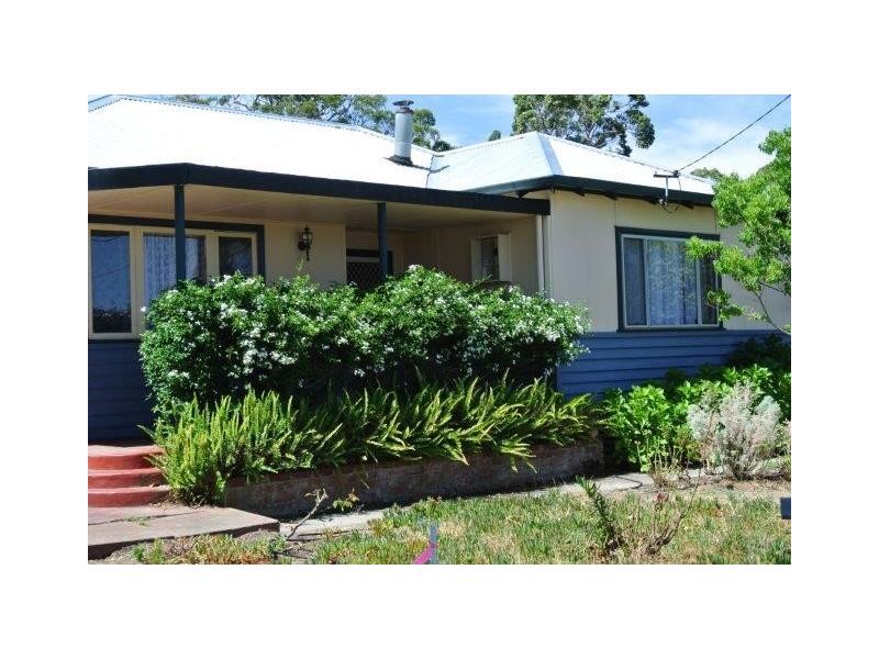 31 Oatlands Road, Mount Barker WA 6324