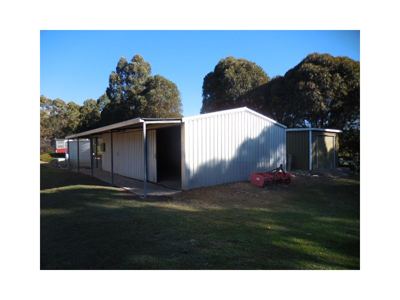 131 Robertson Road, Kendenup WA 6323