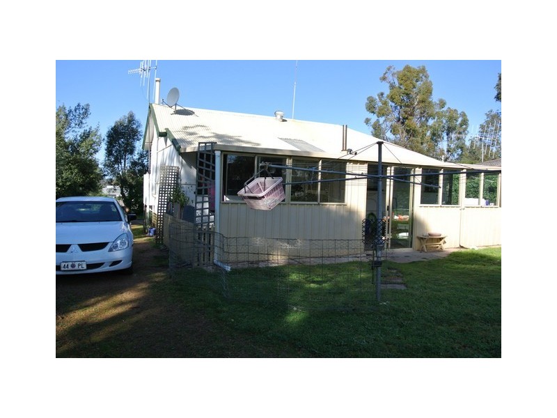 8 Trent Street, Frankland WA 6396