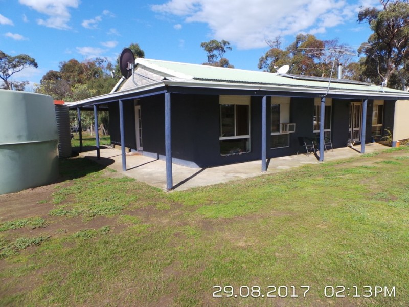 35 Ross Road, Kendenup WA 6323