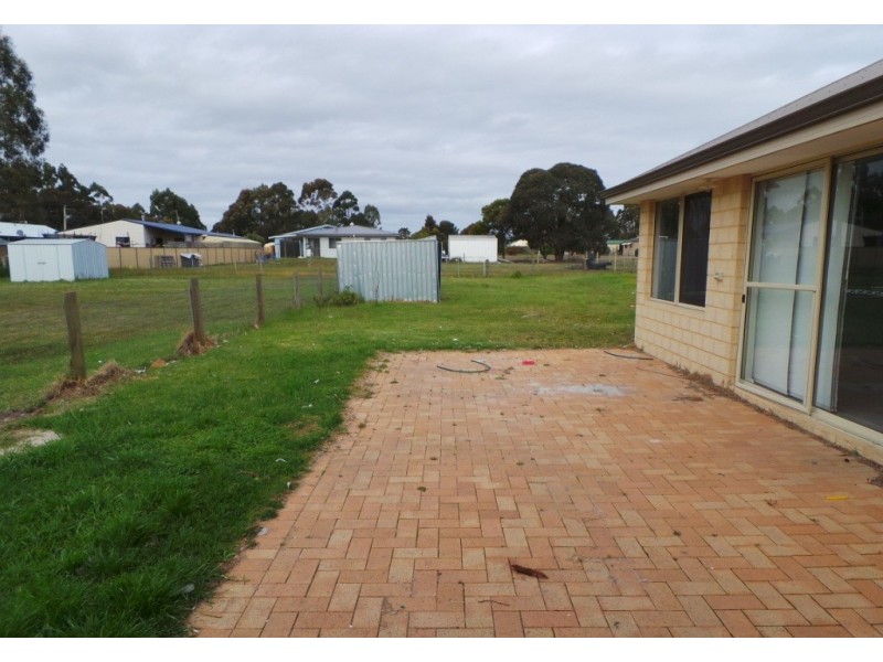 142 Sixth Avenue, Kendenup WA 6323