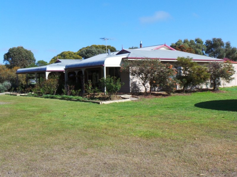 165 Smuts Road, Kendenup WA 6323