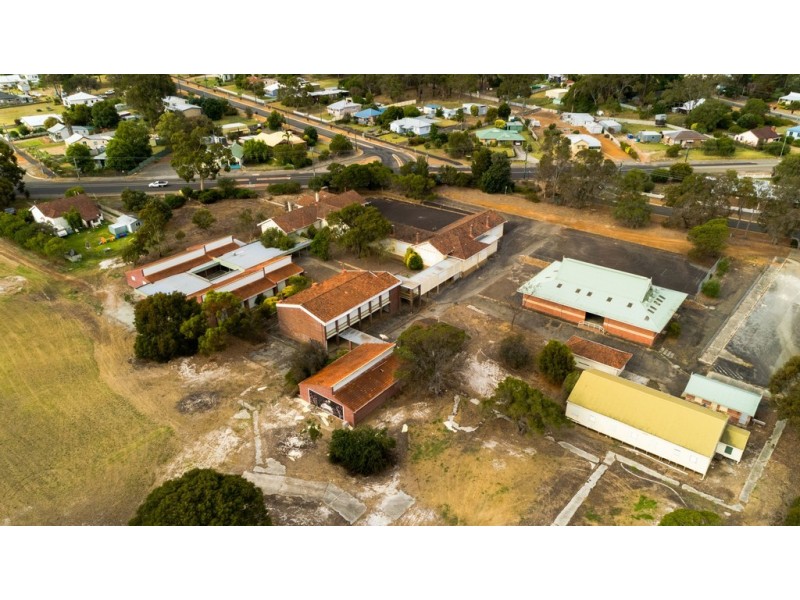 12 Oatlands Road, Mount Barker WA 6324