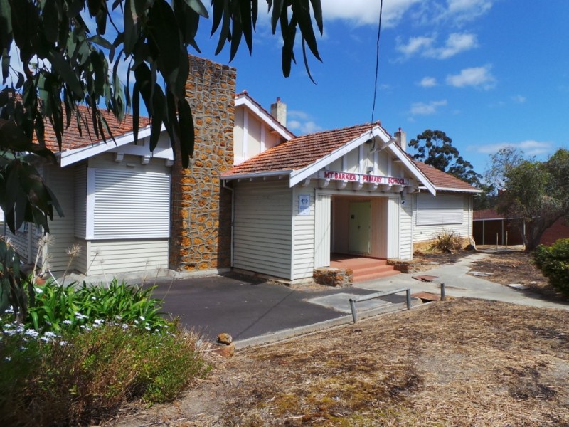 12 Oatlands Road, Mount Barker WA 6324