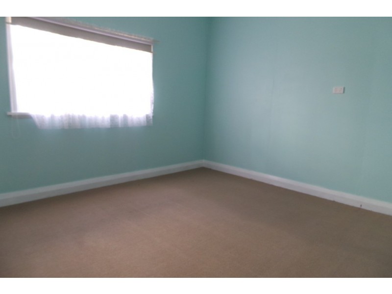 13 Deane Street, Mount Barker WA 6324