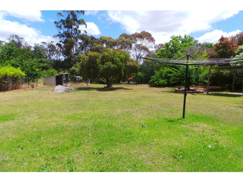 13 Deane Street, Mount Barker WA 6324