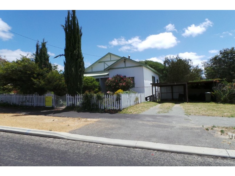 1 Deane Street, Mount Barker WA 6324