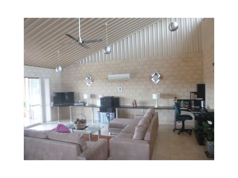 7 Warburton Street, Tenterden WA 6322