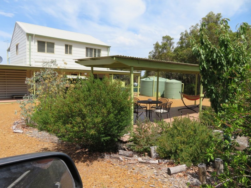 54 Mira Flores Avenue, Porongurup WA 6324
