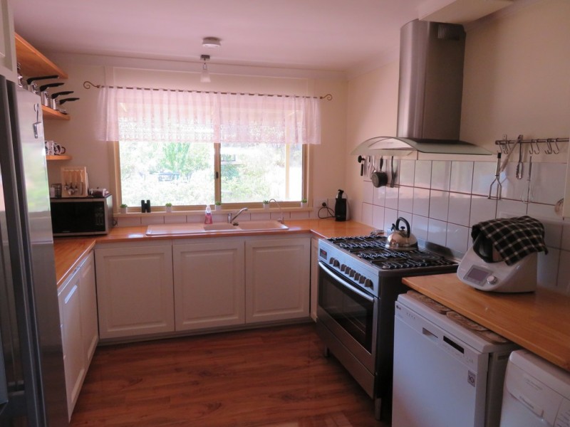 54 Mira Flores Avenue, Porongurup WA 6324