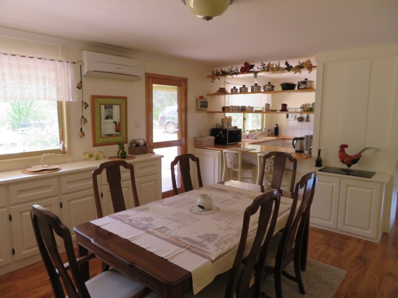 54 Mira Flores Avenue, Porongurup WA 6324