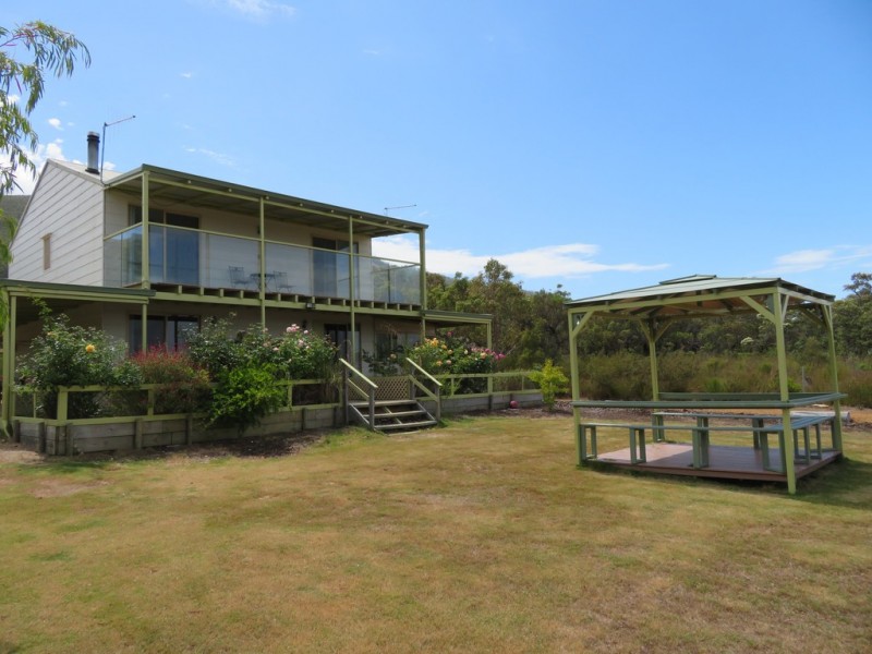 54 Mira Flores Avenue, Porongurup WA 6324