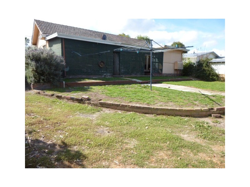 33 Deane Street, Mount Barker WA 6324