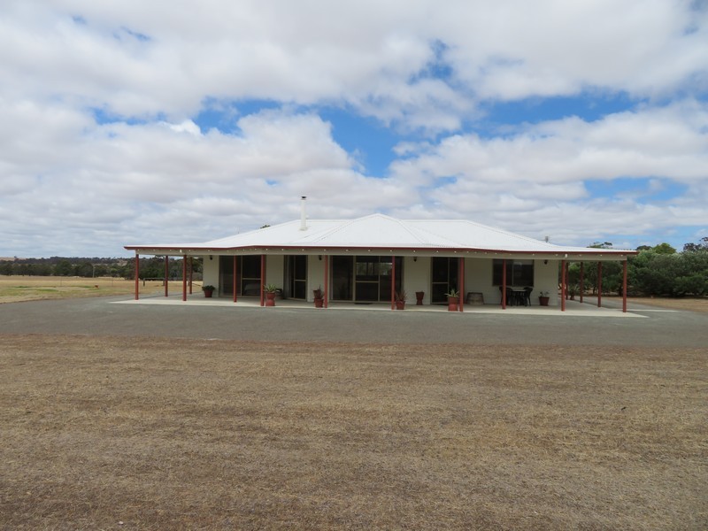 202 Wandoo Road, Kendenup WA 6323