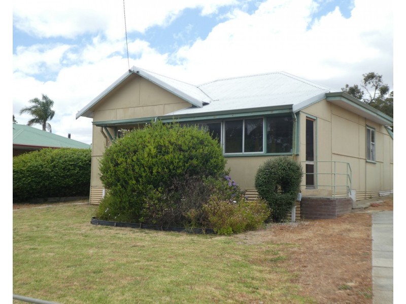 15 Oatlands Road, Mount Barker WA 6324