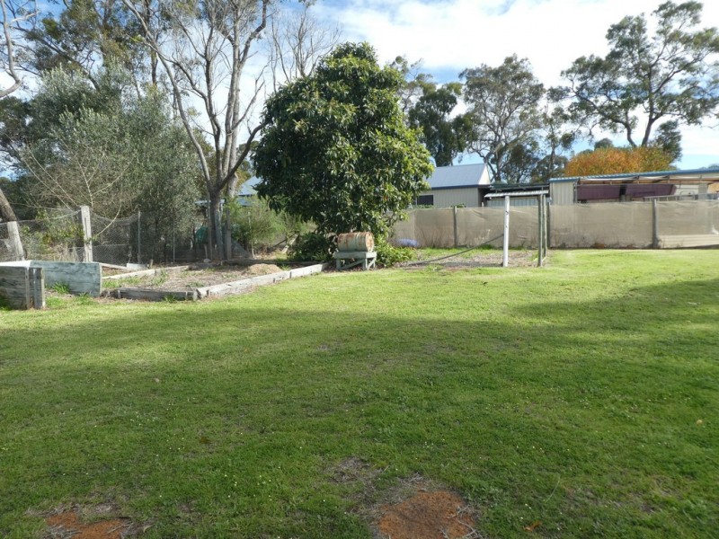 11 Eaton Avenue, Mount Barker WA 6324