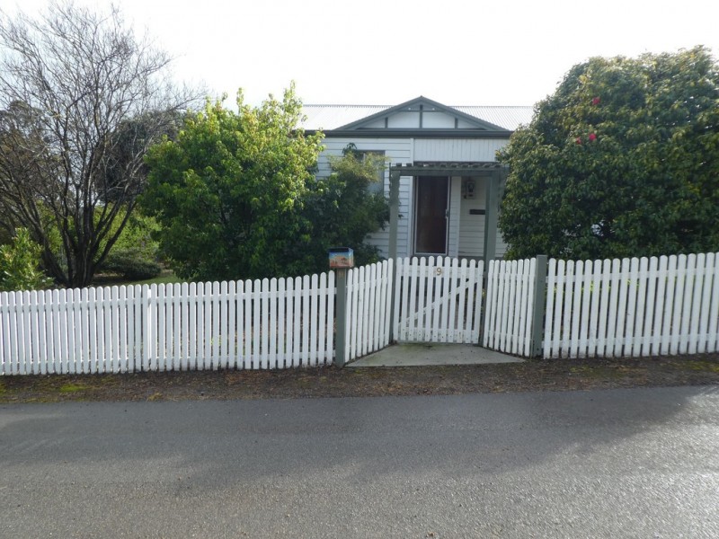 9 Ormond Road, Mount Barker WA 6324