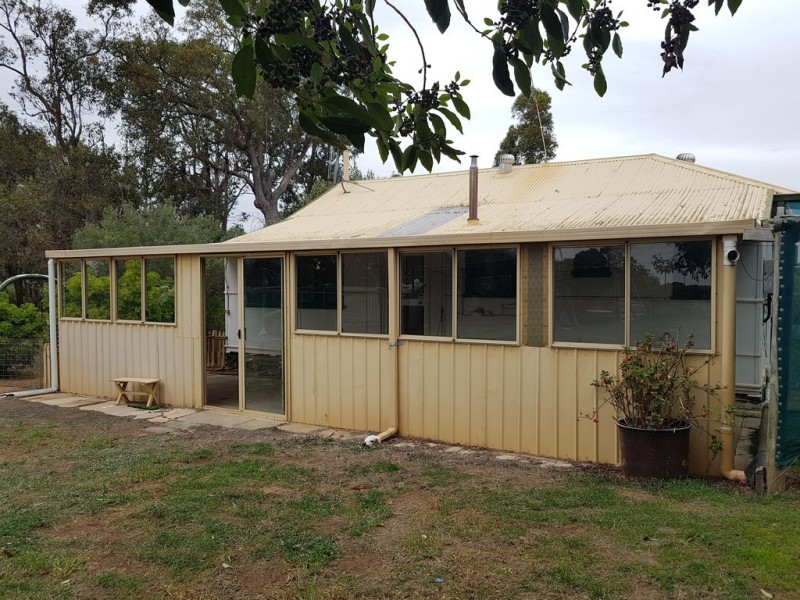 8 Trent Street, Frankland WA 6396