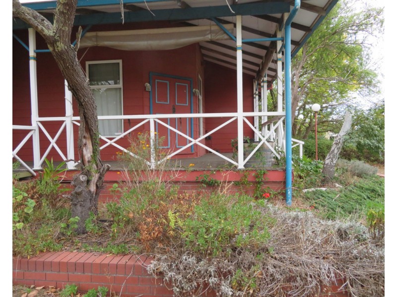 34 Albany Highway, Mount Barker WA 6324