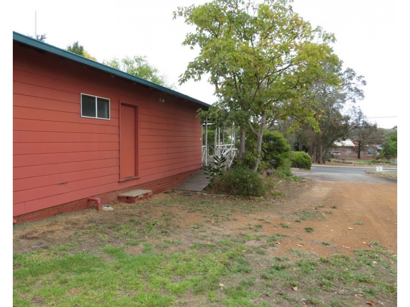 34 Albany Highway, Mount Barker WA 6324