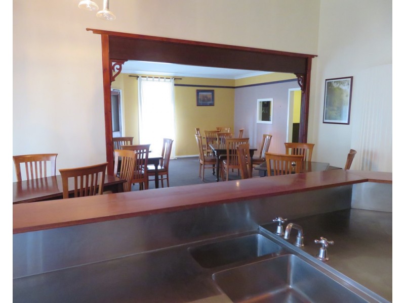 34 Albany Highway, Mount Barker WA 6324