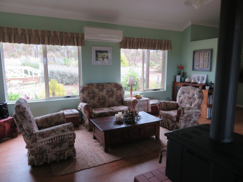 4283 Chester Pass Road, Porongurup WA 6324