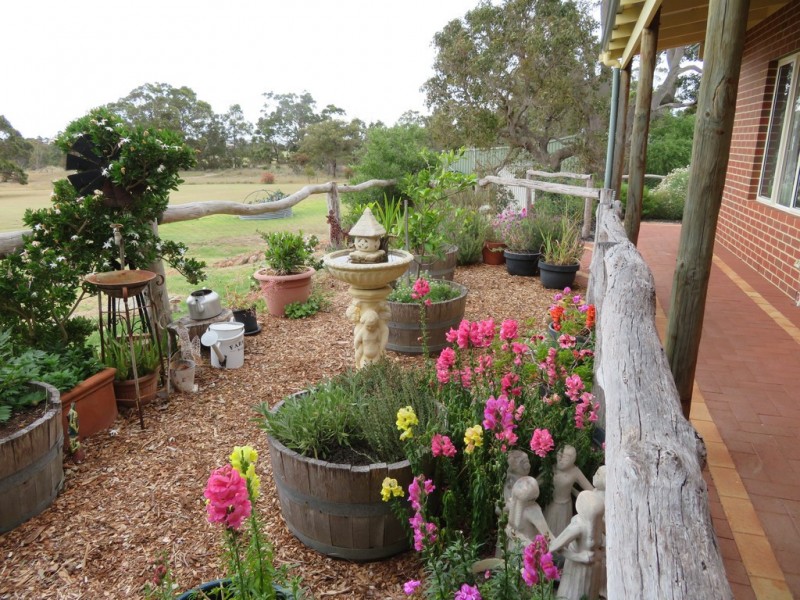 4283 Chester Pass Road, Porongurup WA 6324