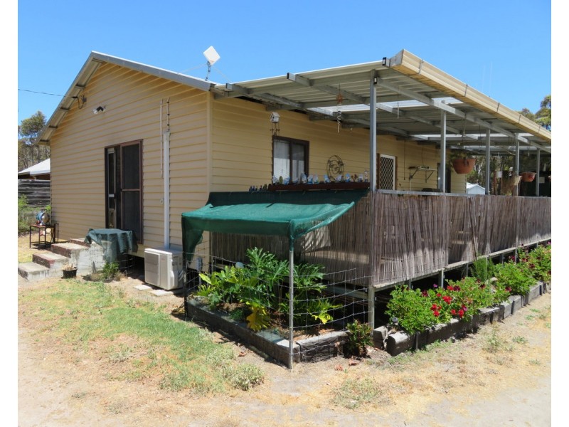 23 Hassell Avenue, Kendenup WA 6323