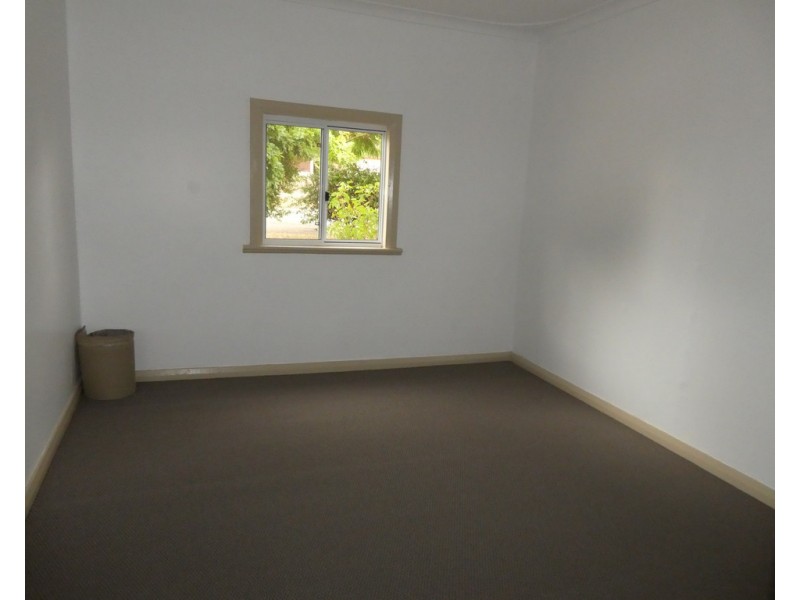 34 Deane Street, Mount Barker WA 6324