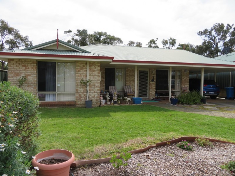 2/22 Deane Street, Mount Barker WA 6324