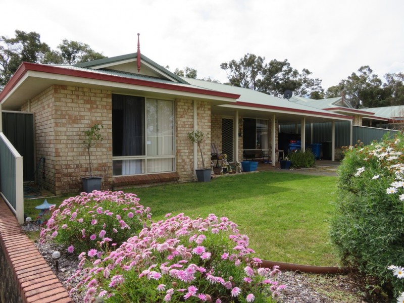 2/22 Deane Street, Mount Barker WA 6324