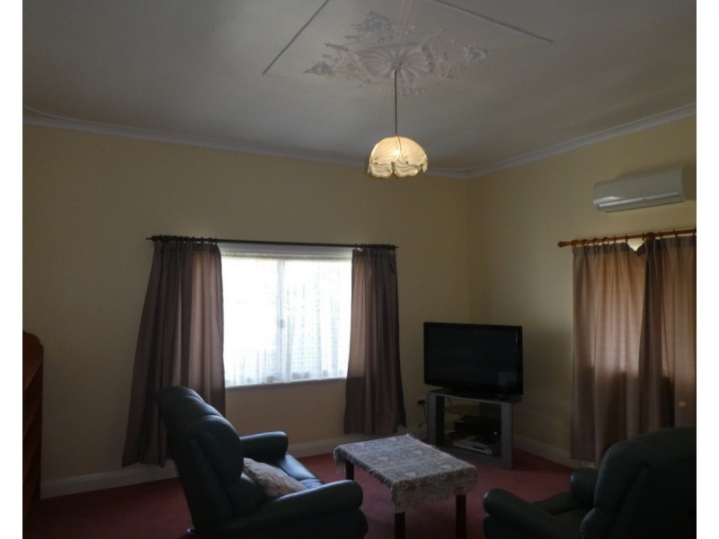 1 Ingoldby Street, Mount Barker WA 6324