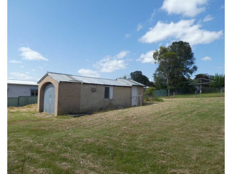 1 Ingoldby Street, Mount Barker WA 6324