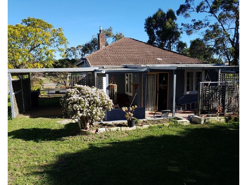 60 Albany Hwy, Mount Barker WA 6324