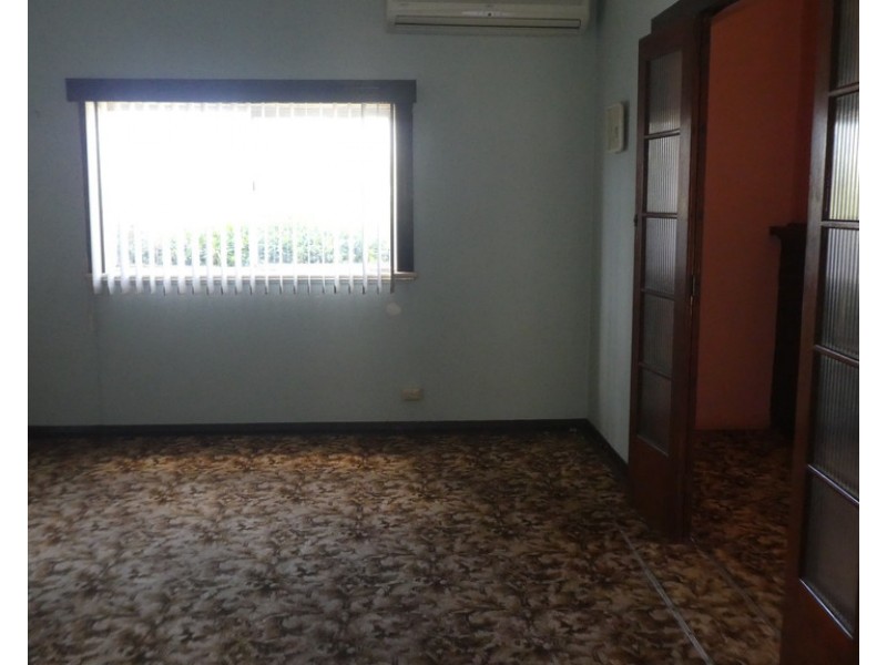 32 Deane Street, Mount Barker WA 6324