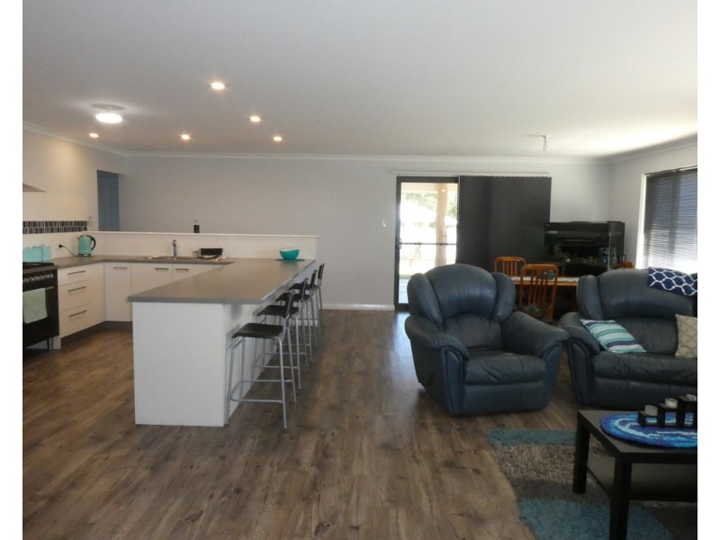 8 Donnelly Peak View, Mount Barker WA 6324