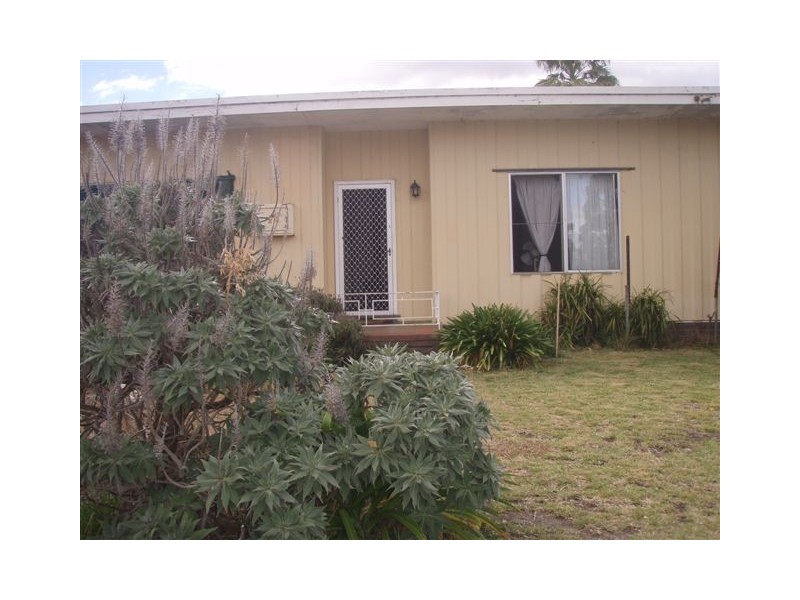 28 Deane Street, Mount Barker WA 6324