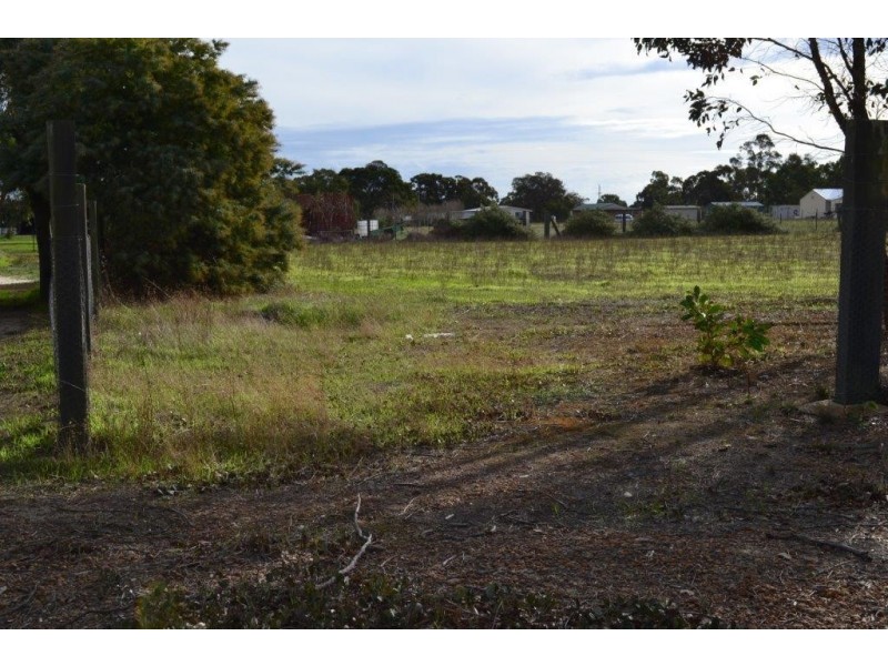 Lot 403 Third Avenue, Kendenup WA 6323