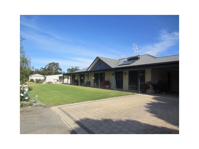 212 Warburton Road, Mount Barker WA 6324