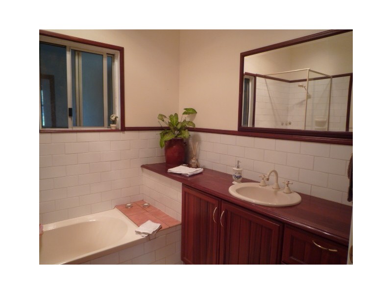 35 Oatlands Road, Mount Barker WA 6324