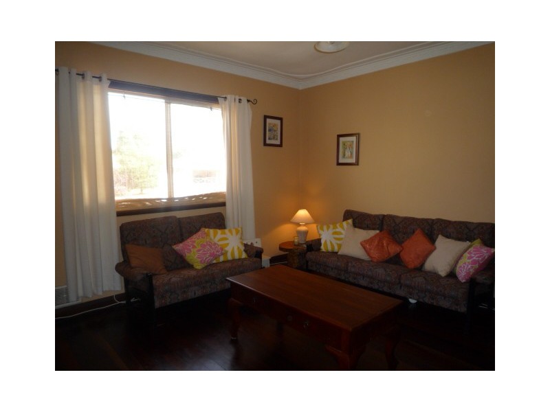 35 Oatlands Road, Mount Barker WA 6324