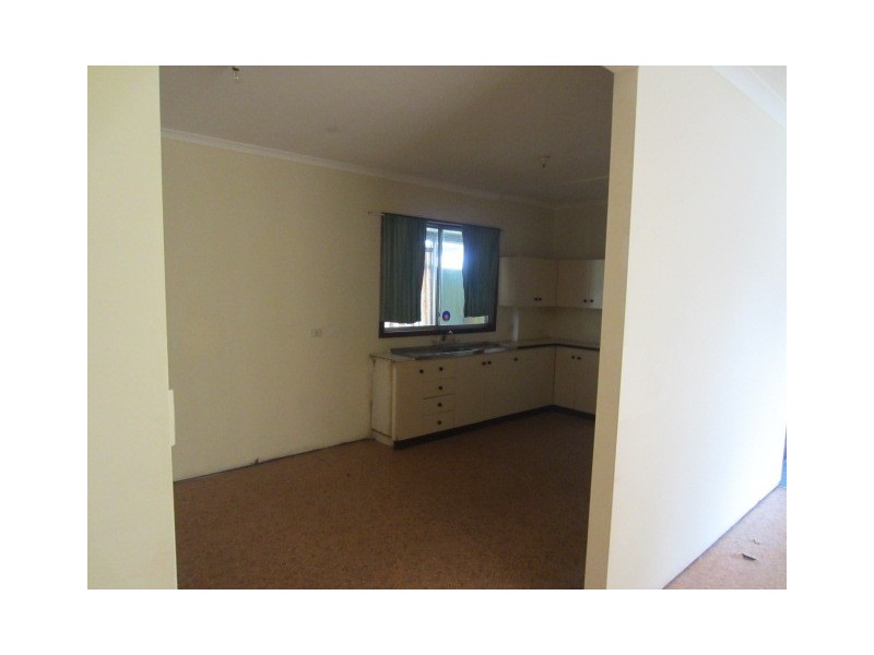 28 Deane Street, Mount Barker WA 6324