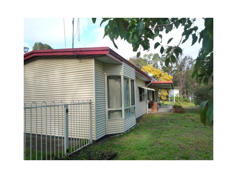 29 Bolganup Road, Porongurup WA 6324