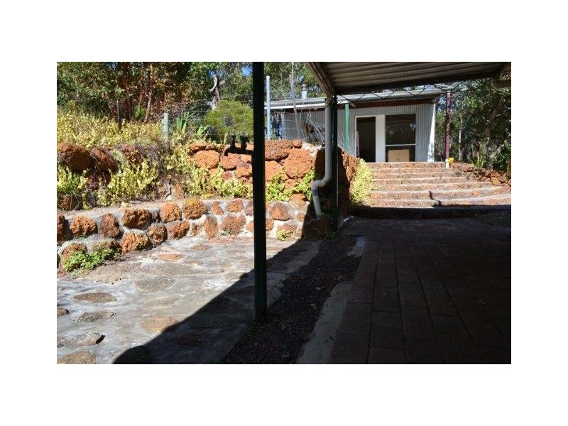 29 Bolganup Road, Porongurup WA 6324