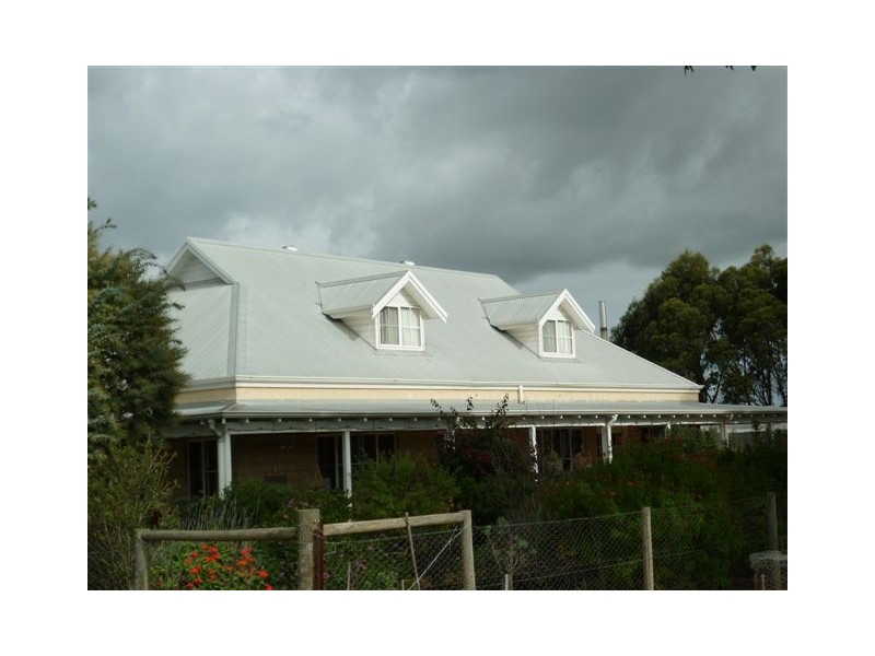 60 Smutts Road, Kendenup WA 6323