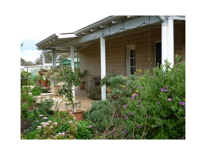 60 Smutts Road, Kendenup WA 6323