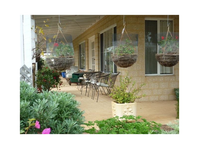 60 Smutts Road, Kendenup WA 6323