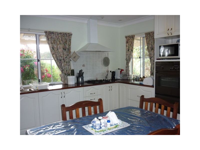 60 Smutts Road, Kendenup WA 6323