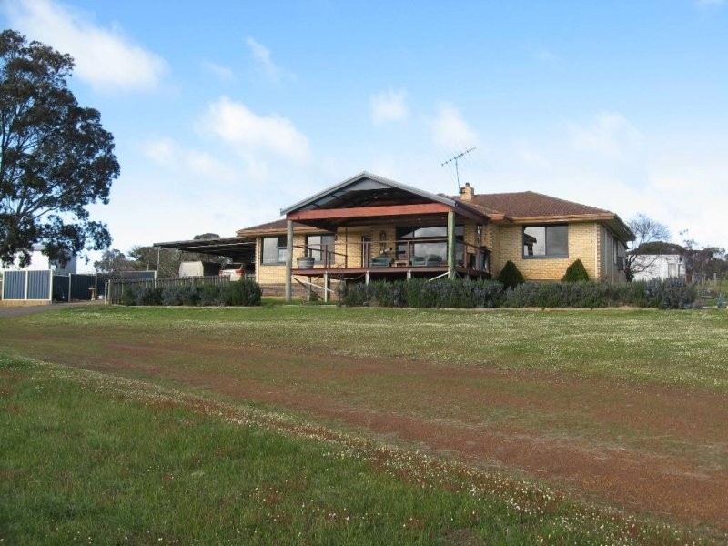 2051 Woogenellup Road North, Mount Barker WA 6324