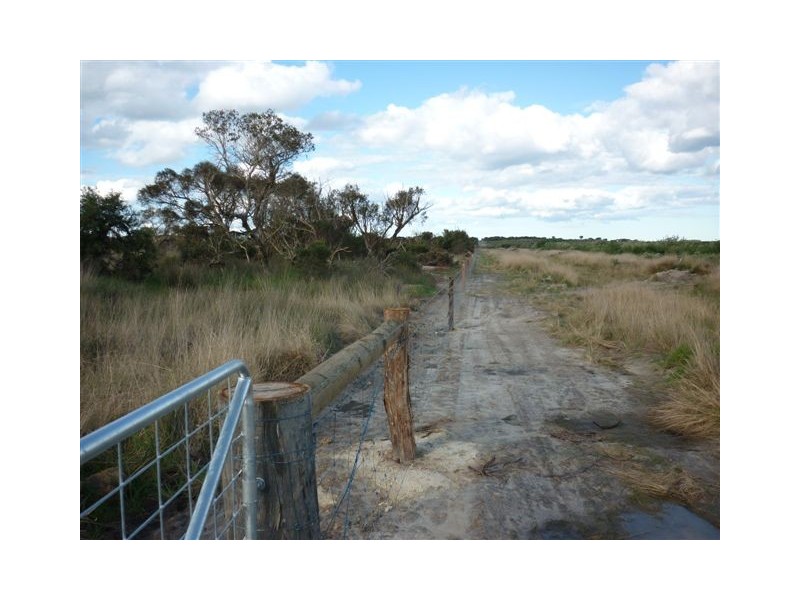 1453 Pheiffer Road, Manypeaks WA 6328